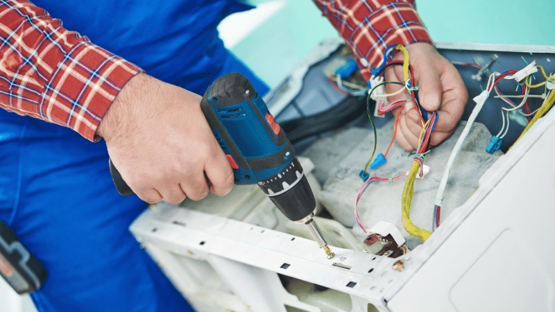 Kırkağaç Amana Amana çamaşır makinesi kart tamiri – Su almama arızası orijinal parça ile giderildi. - Teknik servis örneği